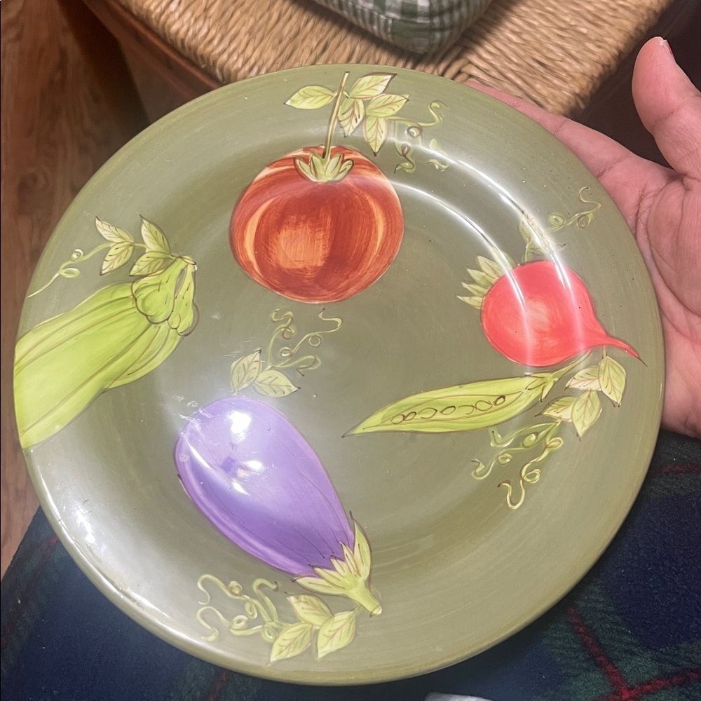 One Laurie Gates Market Garden Dinner Plates 8.5”Vegetables